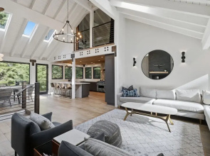 Sierra Sanctuary With Hot Tub 5 Bedroom Home