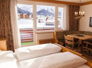 Ferienwohnung Chesa Arula 125
