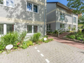 Seaside Apartments - Boathouse