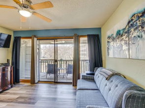 Village of Four Seasons Condo w/ Lake Access