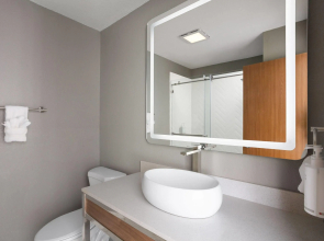 Days Inn by Wyndham Omaha/West Dodge