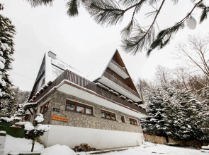 Holiday house with a wonderful panoramic view of the valley, Stroza