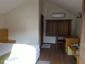 Saanvi Hotel
