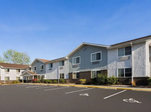 Super 8 South Boston VA