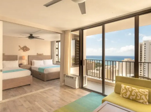 Deluxe 32nd Floor Condo - Gorgeous Ocean Views, Free Wifi & Parking! by Redawning