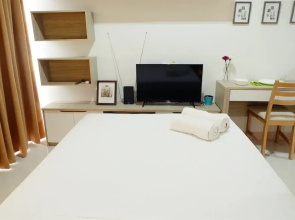 Studio Budget Apartment Springwood Residence