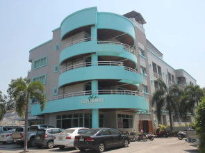 Lomsabai Apartments
