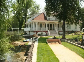 Clear Lake Bed and Breakfast