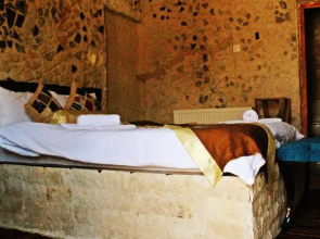 Stone Age Hotel