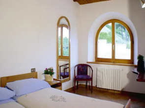 Hotel in Marche With Scenic Hiking Trails