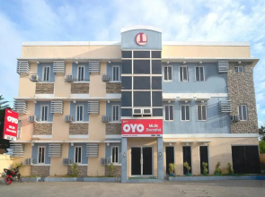 Vaccinated Staff - OYO 525 Mlin Dormitel