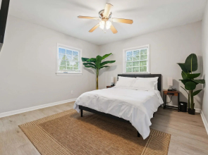The Ranch   4-Bedrooms  Large Yard   Patio