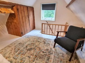 ONO28 Romantic holiday home with large garden