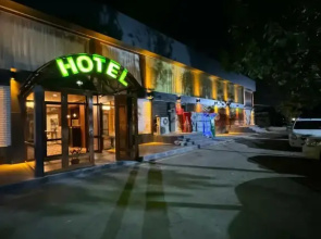 Karvonsaroy Hotel