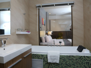 Woraburi The Ritz Resort & Spa