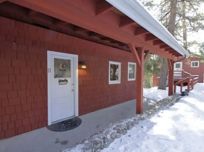 Silver Pines Lodge