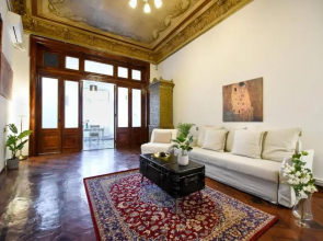 NEO-RENAISSANCE & UNIQUE Apt - Best location