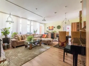 6393 Private Room