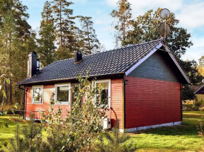 6 Person Holiday Home With Garden-by Traum