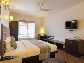 OYO 705 Hotel S-57