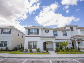 5BR Private Pool Resort Amenities Near Disney