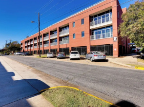 Tuscaloosa Condo: Steps to Bryant-denny Stadium!