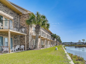 Water-view Patio! Condo 2 Mi to Surfside Beach