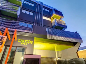 Canopy @ 44-Minutes from the CBD, Train and Cafes - Wifi - Nespresso - Amenities