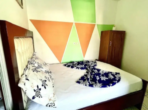 1 Bed Studio Sleeps 2 - Canal View, Wifi, Parking