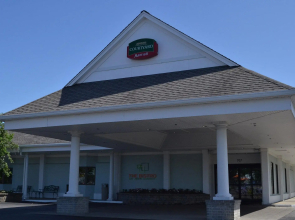 Courtyard By Marriott Cape Cod Hyannis