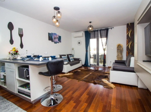 Modern Apartment in Šilo with Private Swimming Pool