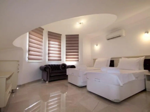 Villa Liya 2 by Elm