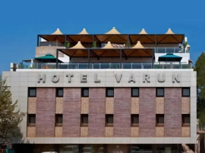 Hotel Varun