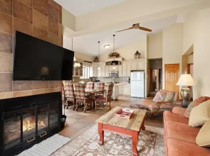 Snowmass Ski-in, Ski-out 3 Bedroom Condo