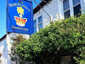 The Rose And Crown