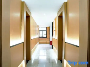 Muyi Mountain Residence Smart Hotel (Siguniang Mountain Style Street)