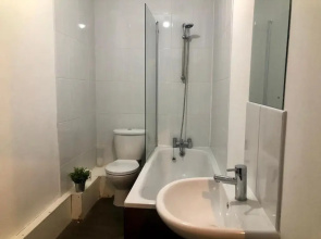 Smart central apartment, 5 mins from centre
