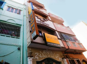 Spot On 49026 Ams Guest House