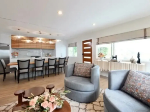 Luxury Cardiff By-the-sea Ocean View Parkhouse