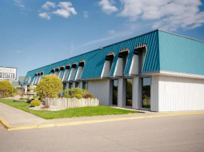 Spencer Inn and Suites