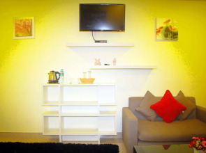 Royal Q&D Suites Hotel