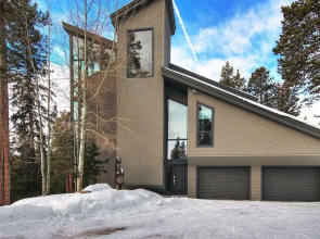 Summit Solitude - 7 Br Home