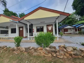 Pineapple Resort