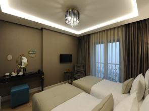 Le Petit Palace Hotel