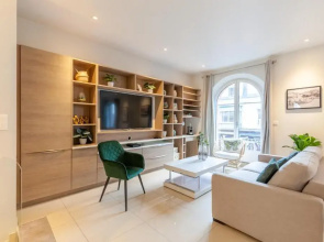 Beau duplex - Haut de gamme Place Morny - 75m2