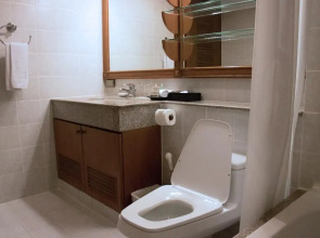 Bliston Suwan Park View