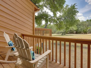 Wimberley Retreat w/ Grill < 2 Mi to Jacob's Well!