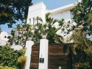 Jia 3 Candolim Goa-3bhk,nrBeach,Pool,Wifi,Bar table-Villa M by Moh Hospitality