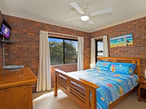 Waterviews,Pool, Wifi its all here !- Welsby Pde, Bongaree