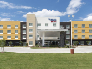 Fairfield Inn & Suites by Marriott Jackson Clinton